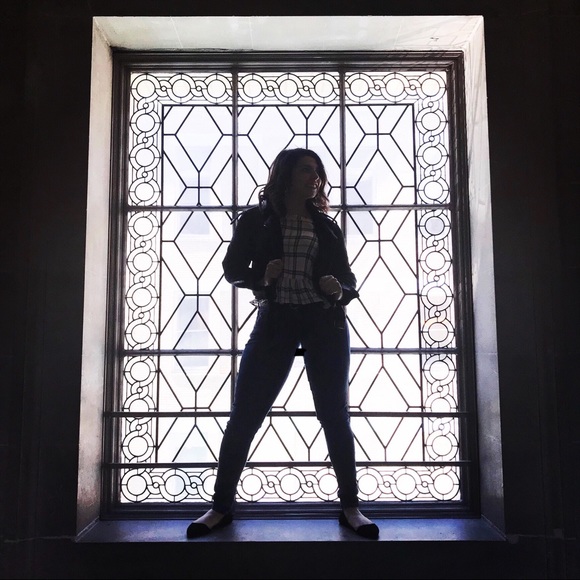 Meet your Posher, June - Picture 2 of 3